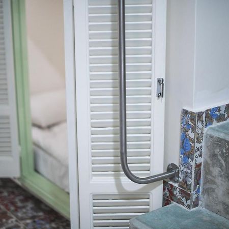 Damask Rose, Lebanese Guest House Joünié Habitación foto